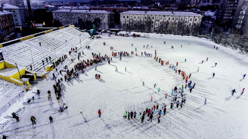 Стадион строитель клин фото